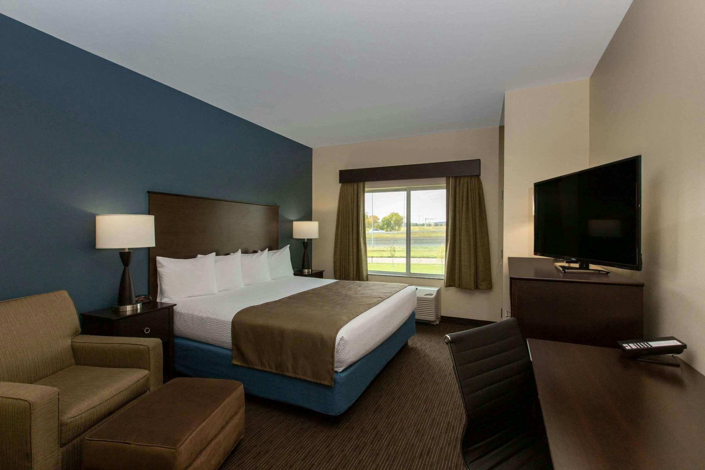 Hotel AmericInn by Wyndham Sioux Falls North photo 1