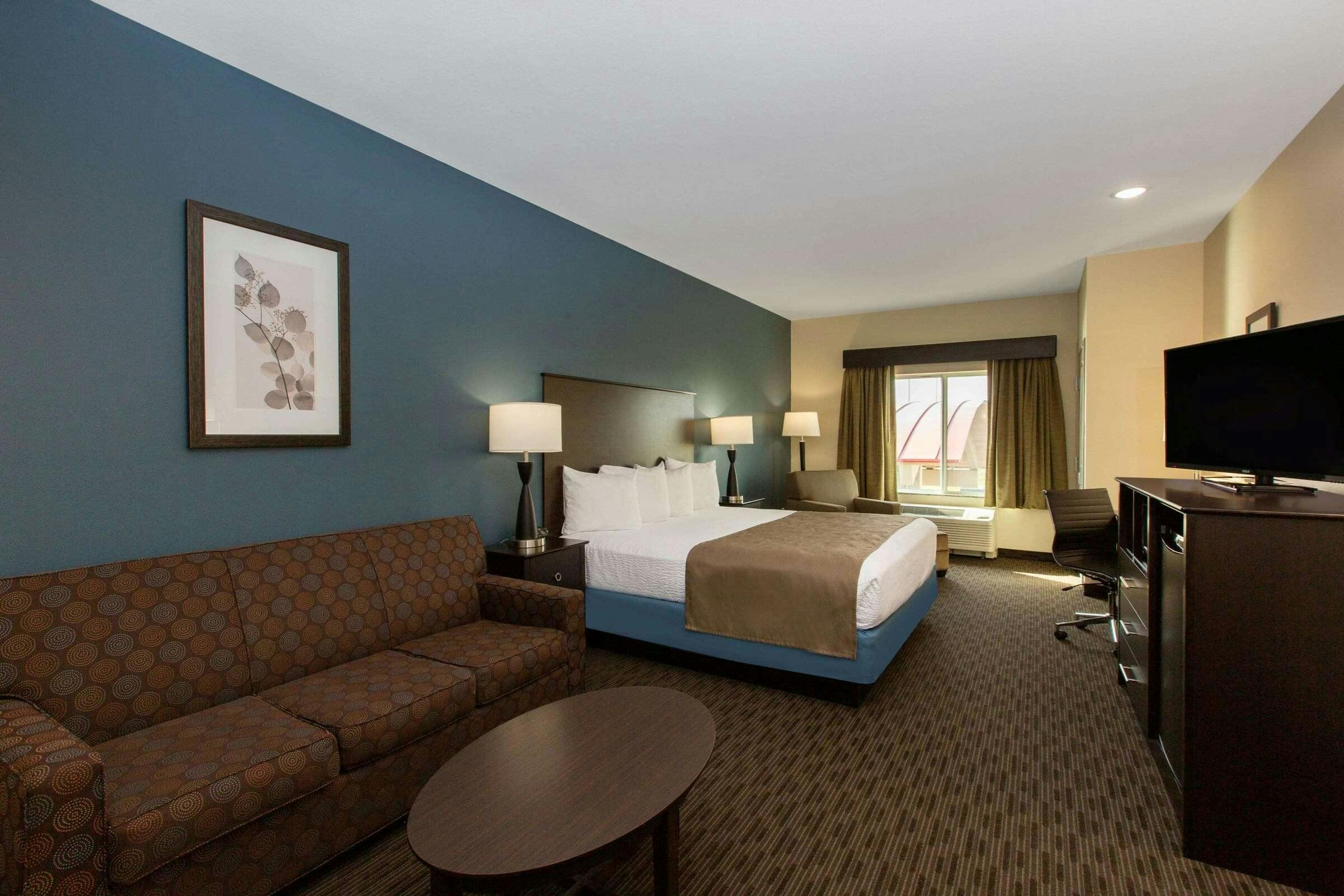 Hotel AmericInn by Wyndham Sioux Falls North photo 5