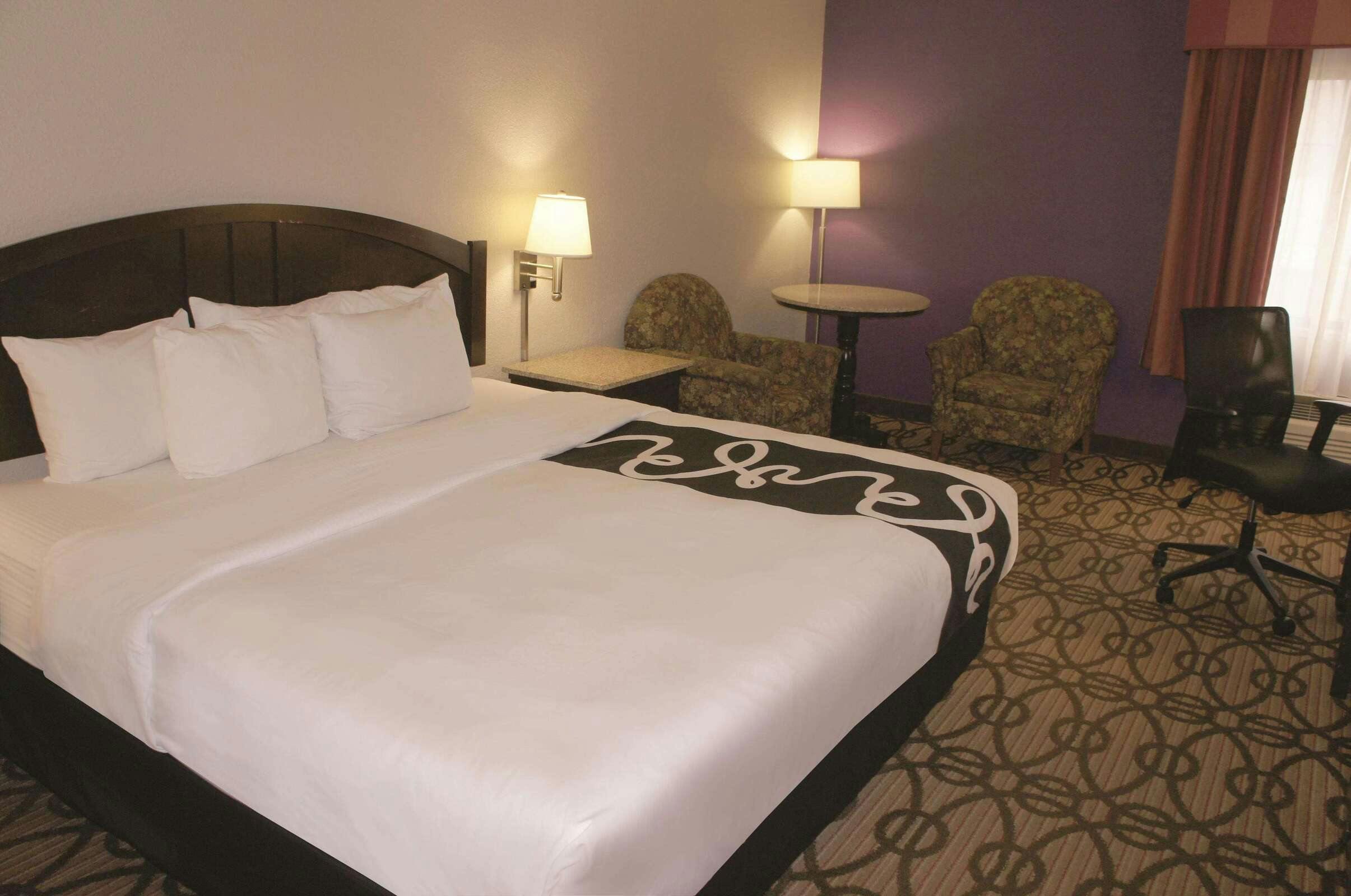 Hotel La Quinta InnSte Springfield S photo 1