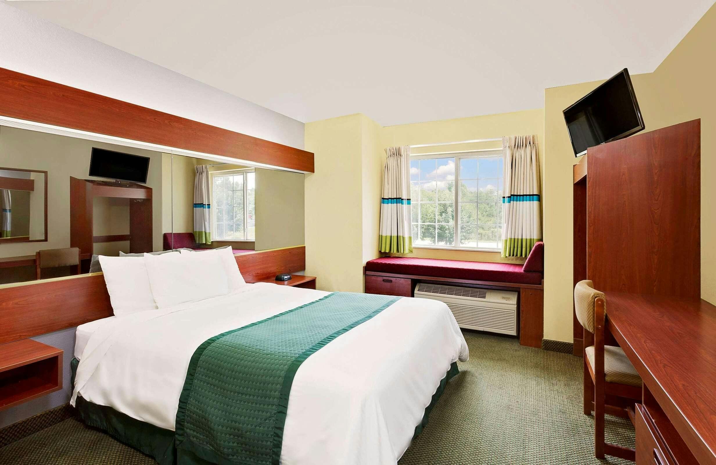 Hotel Microtel Thomasville photo 1