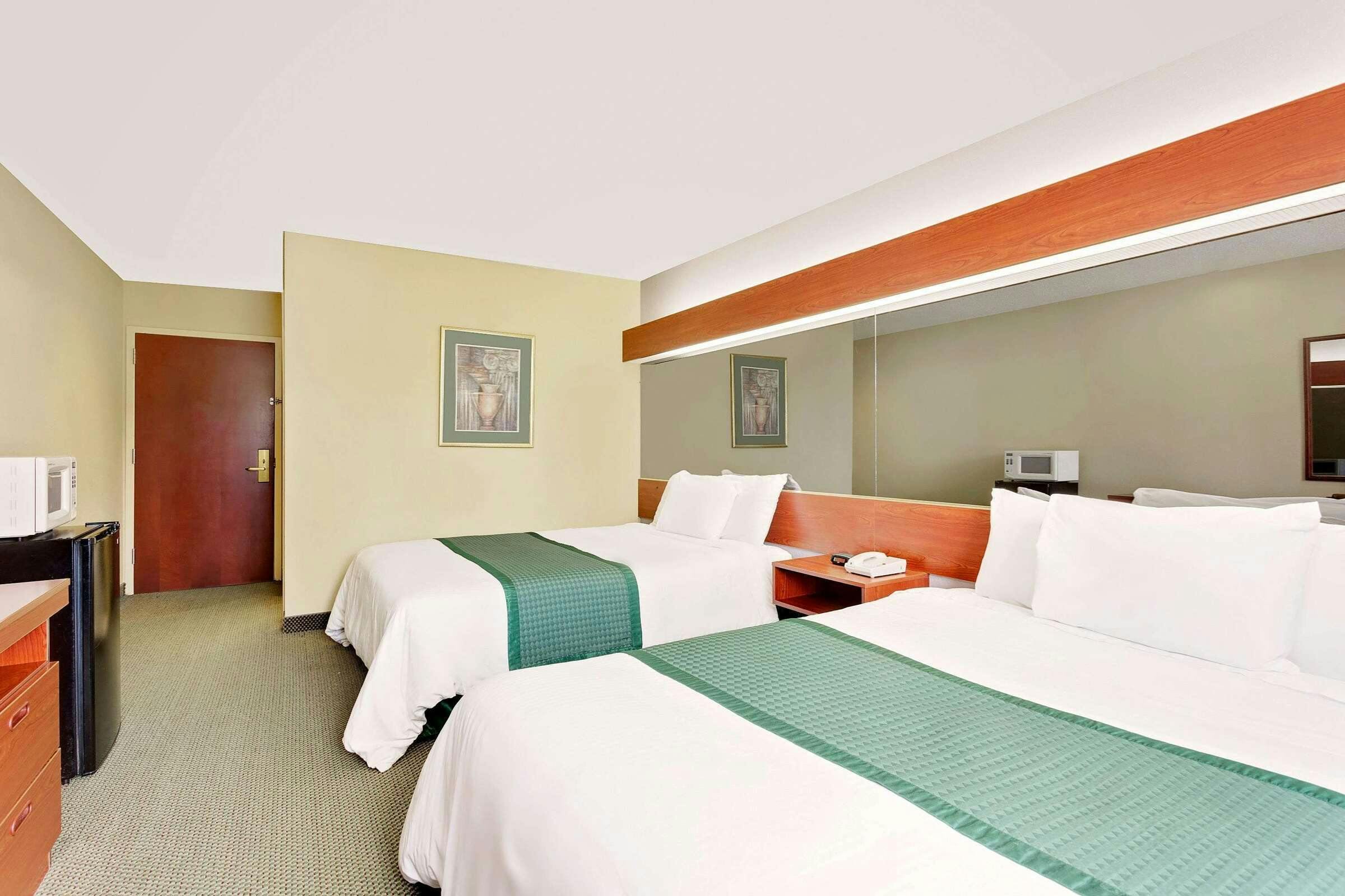 Hotel Microtel Thomasville photo 3