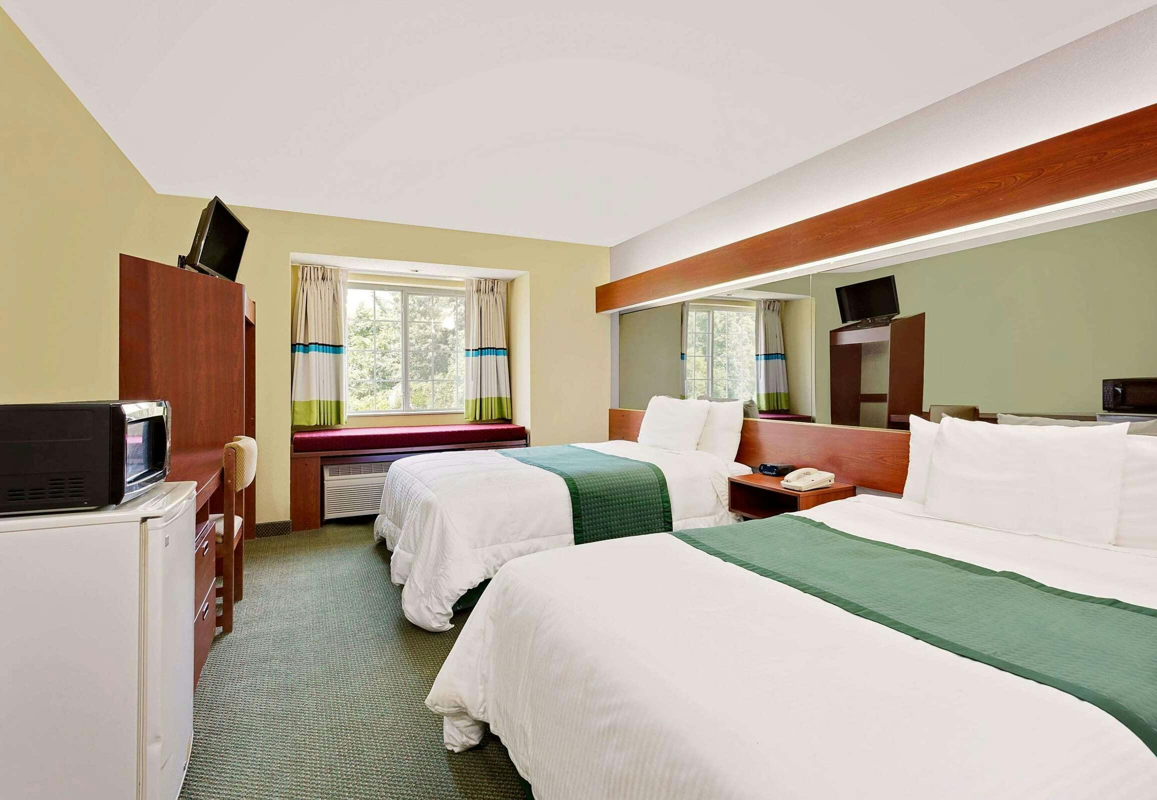 Hotel Microtel Thomasville photo 5