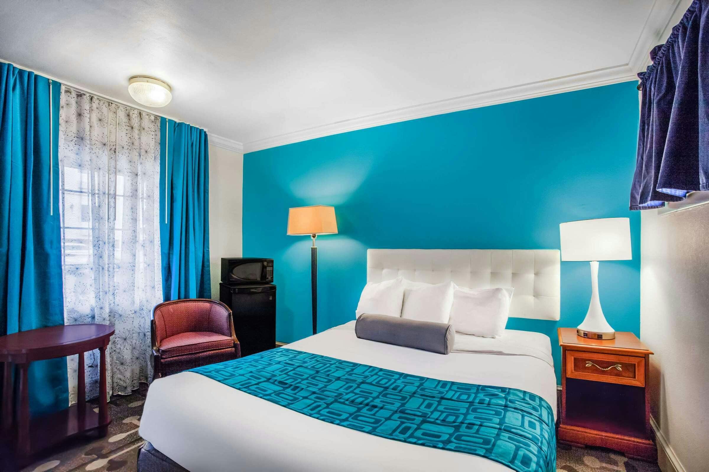 Hotel Howard Johnson by Wyndham Hershey photo 2