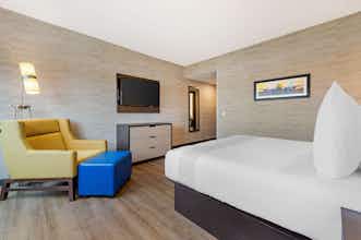 Hotel Glō Best Western Kanata Ottawa West photo 5