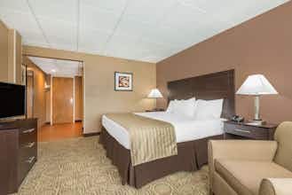 Hotel Ramada Paintsville Conf Center photo 3