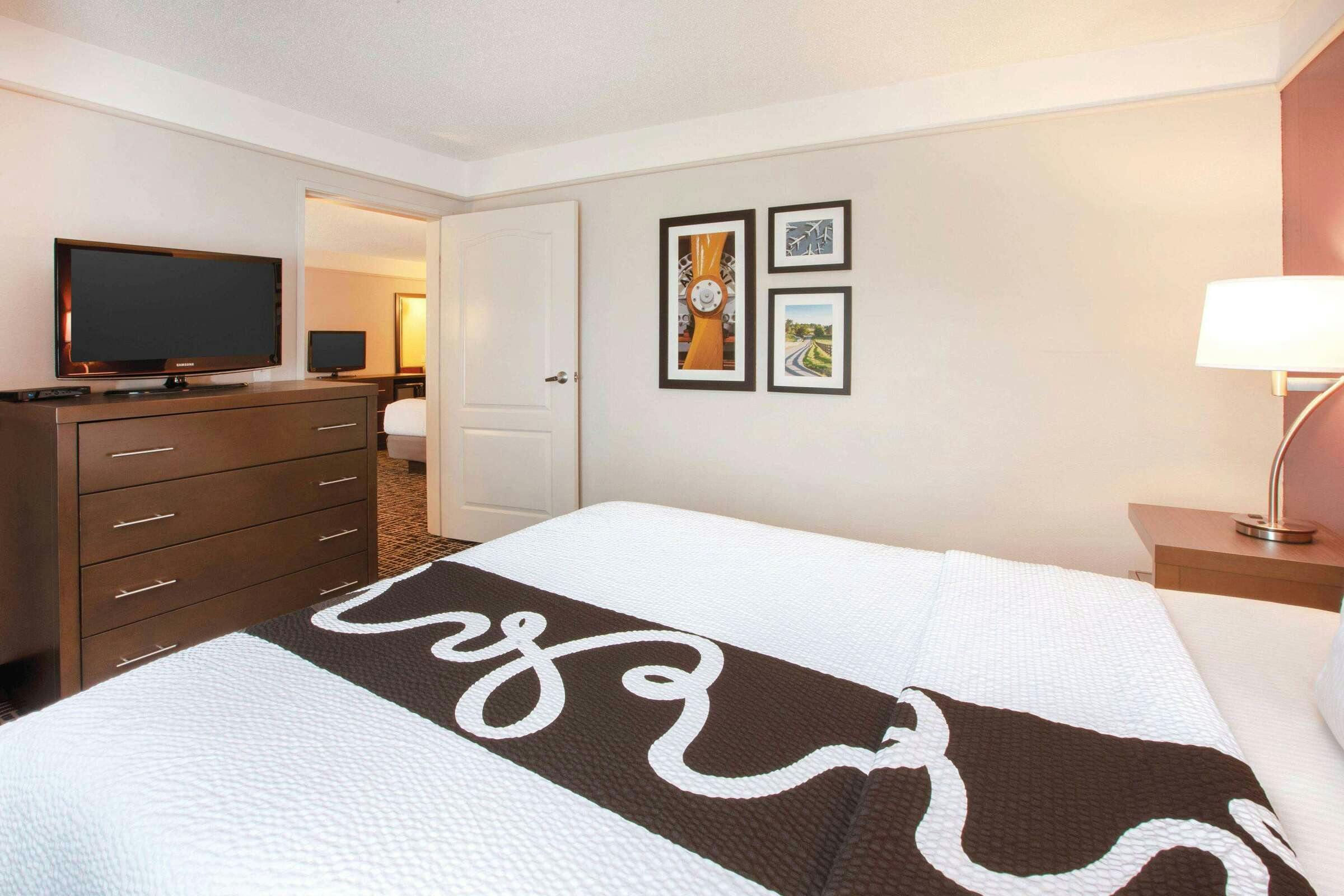 Hotel La Quinta Inn Ste CVG AP photo 2