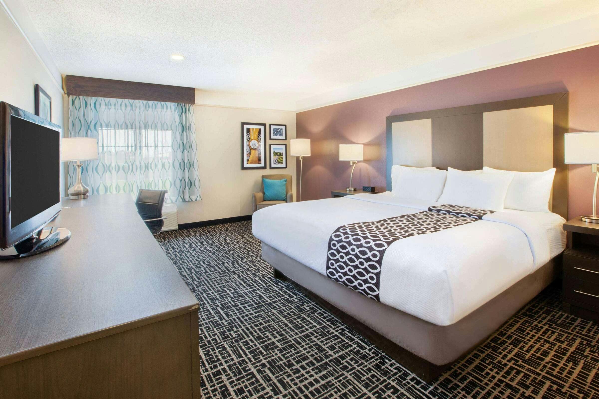 Hotel La Quinta Inn Ste CVG AP photo 4