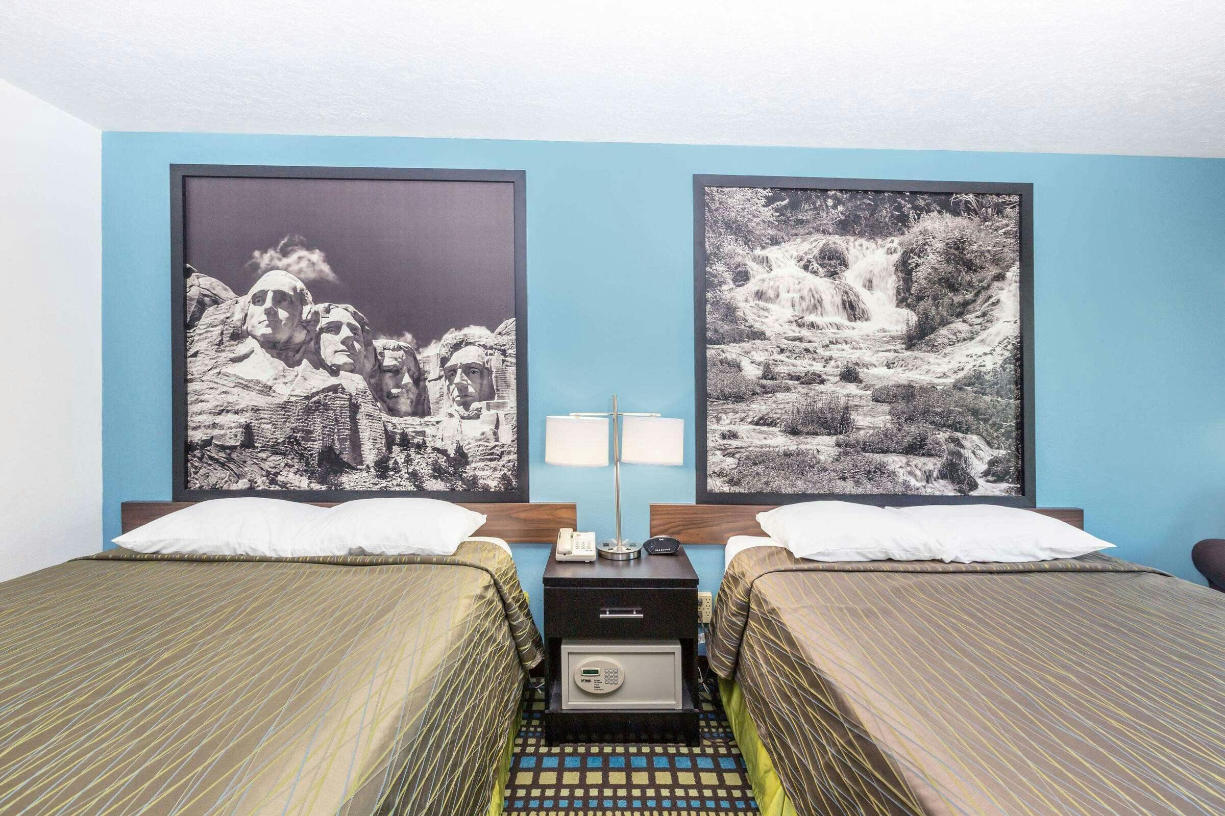 Hotel Super 8 by Wyndham North Sioux City photo 2