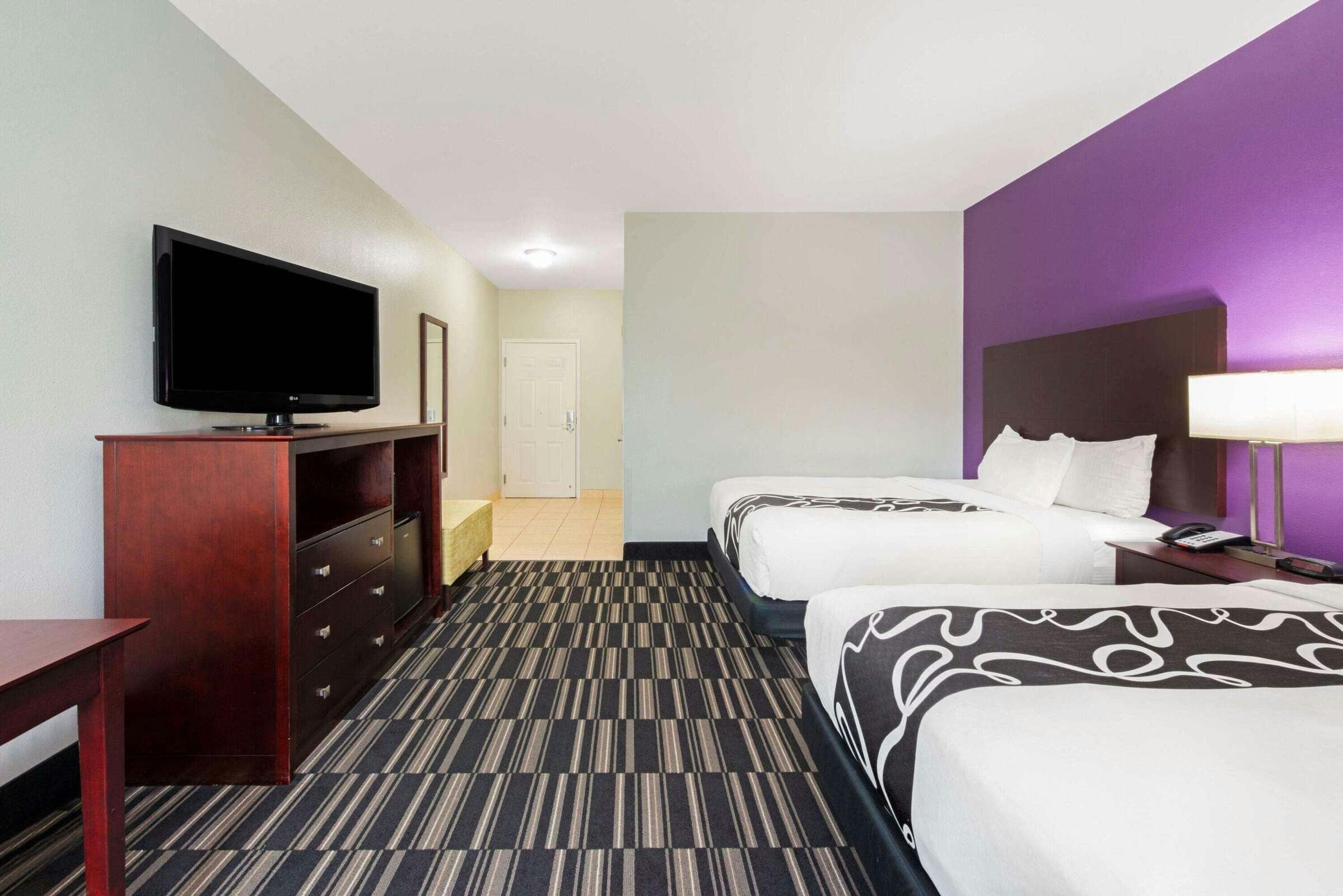 Hotel La Quinta Inn & Suites by Wyndham Bridge City photo 4