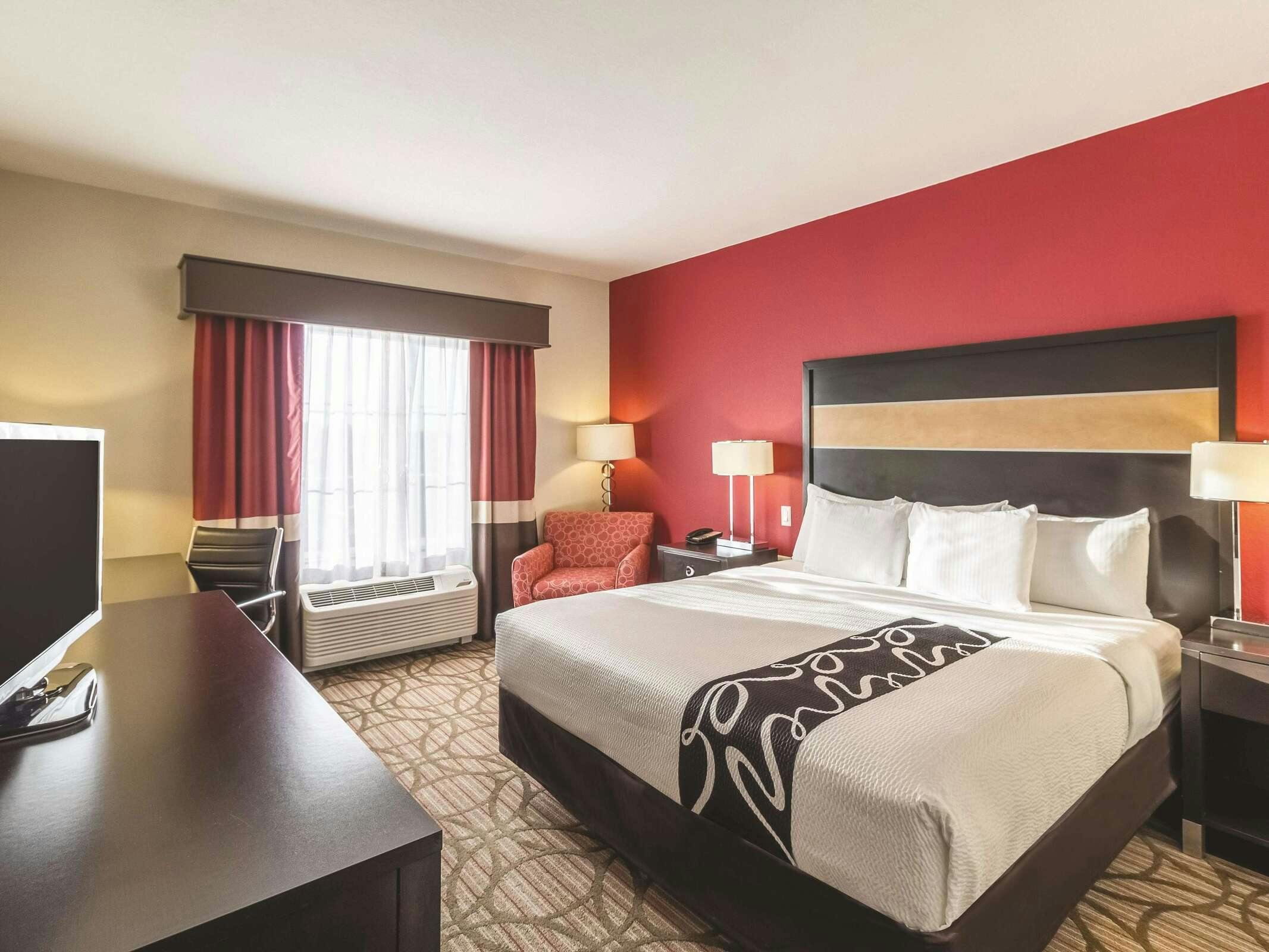 Hotel La Quinta Inn & Suites by Wyndham Fargo-Medical Center photo 1