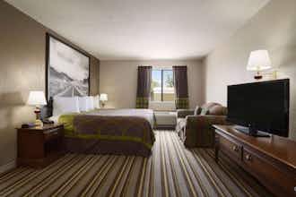 Hotel Super 8 by Wyndham Childress photo 5