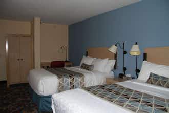 Hotel Baymont Stevens Point photo 1