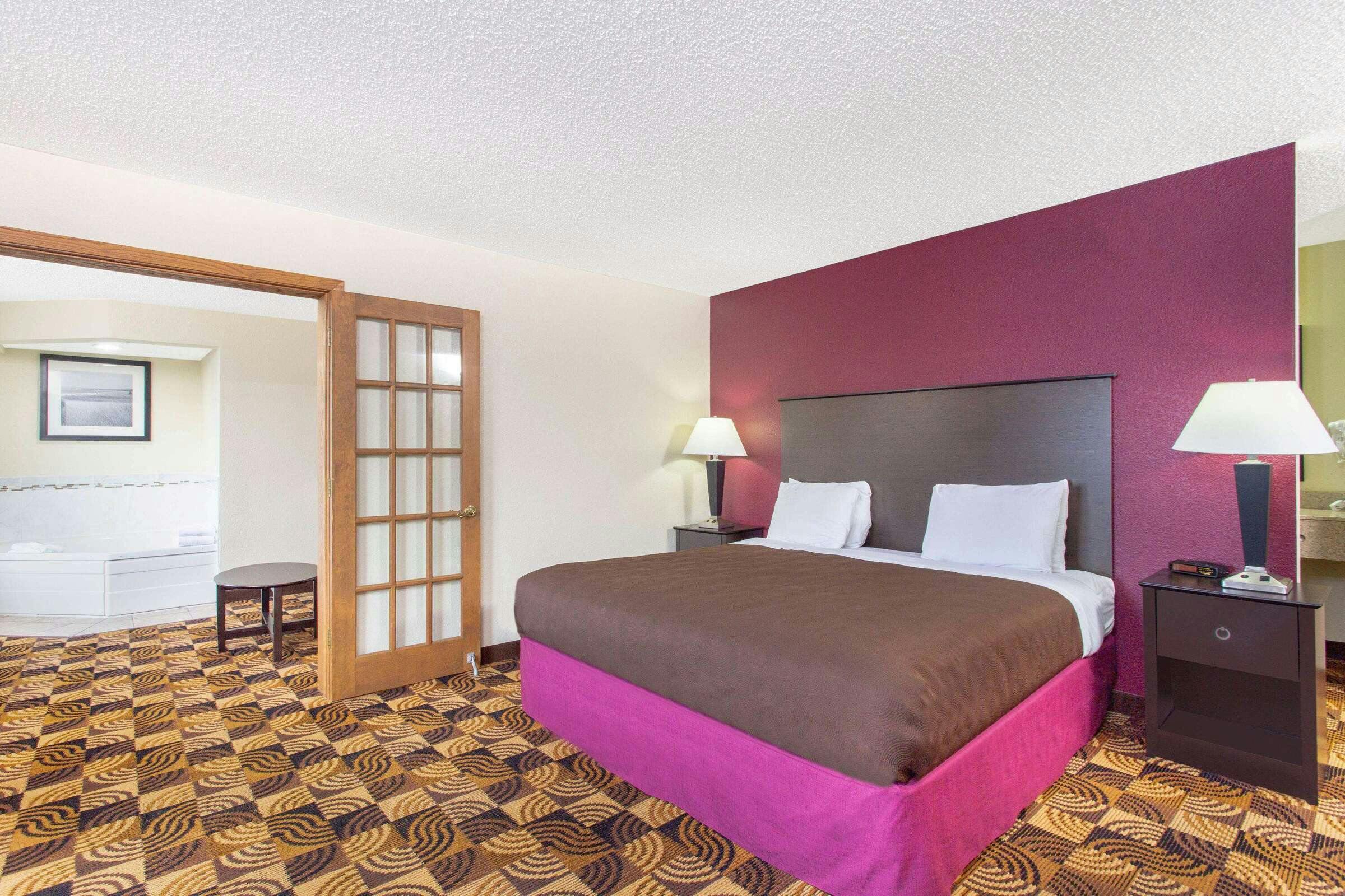 Hotel AmericInn Elkhorn photo 3