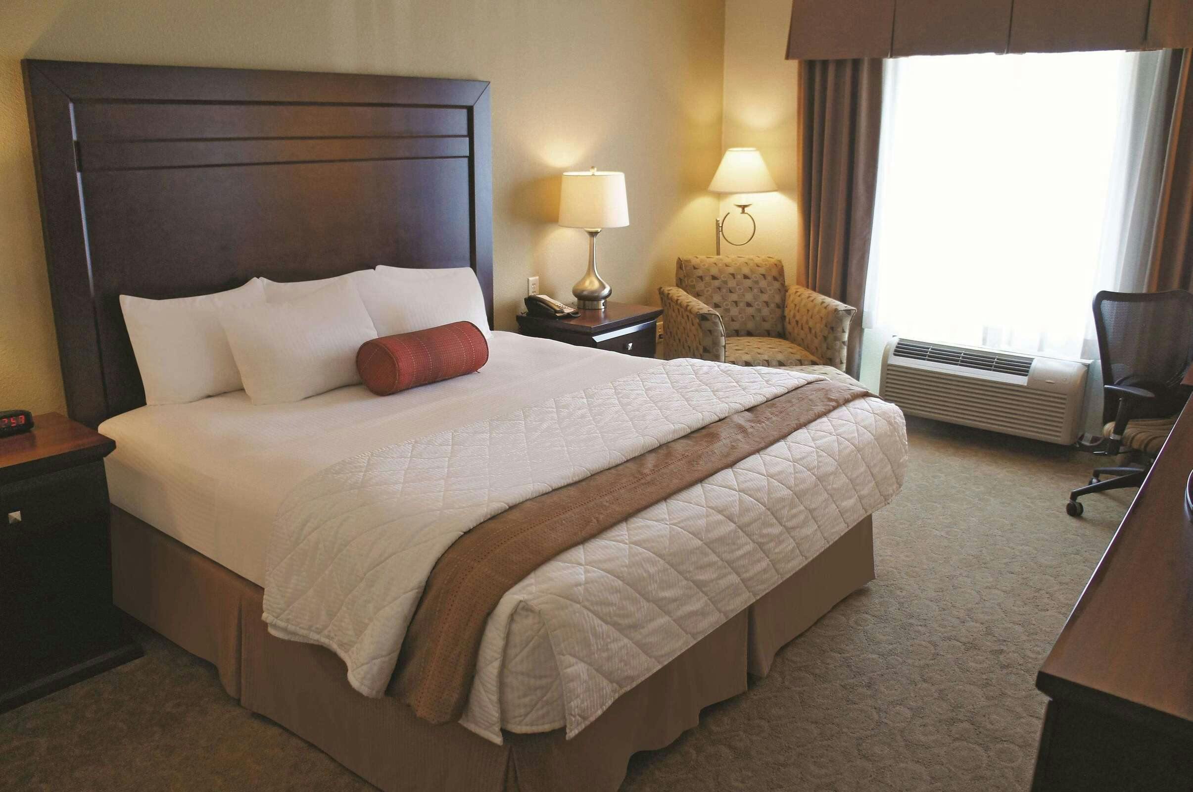 Hotel La Quinta Inn & Suites by Wyndham Bismarck photo 4