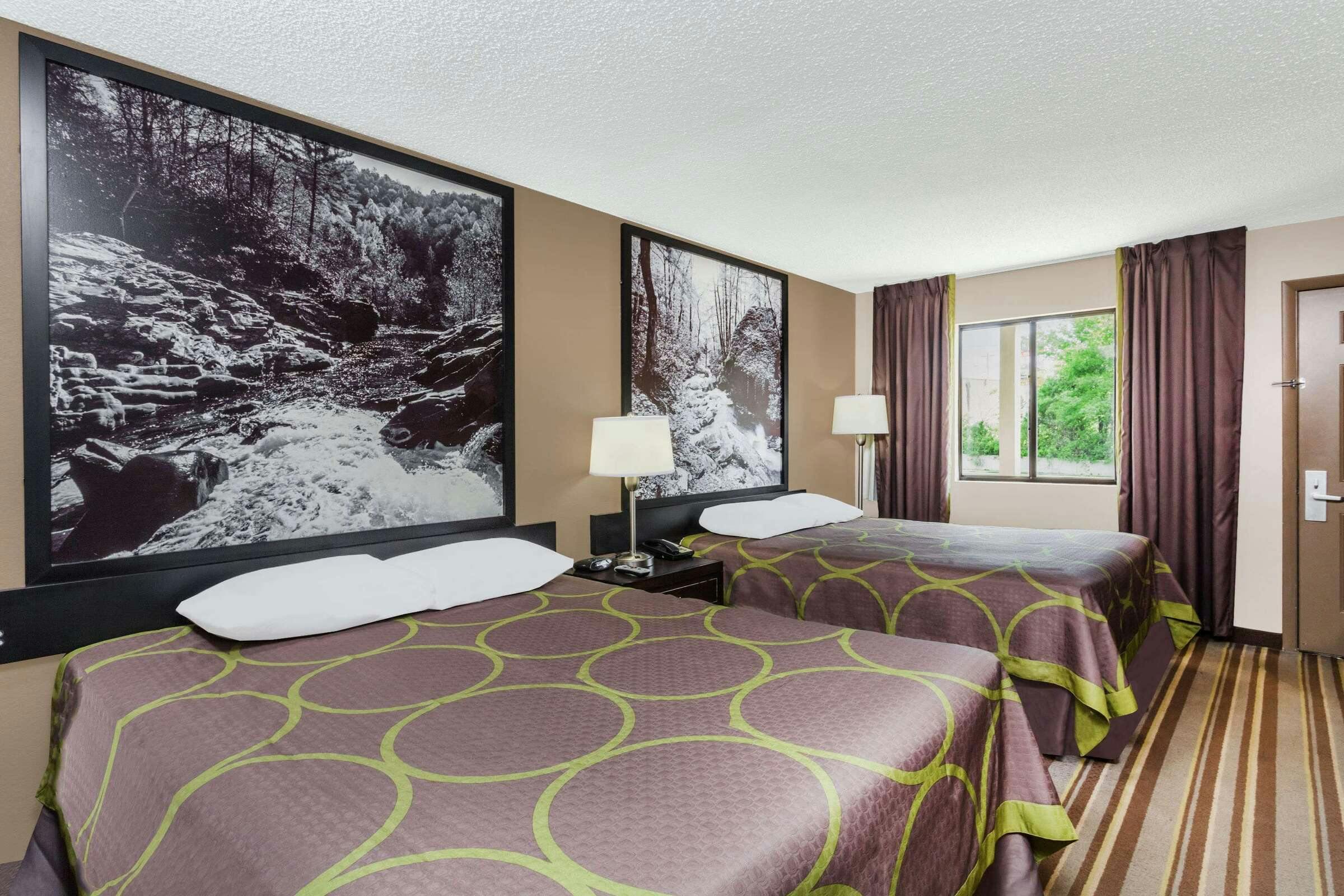 Hotel Super 8 - Monteagle TN photo 2