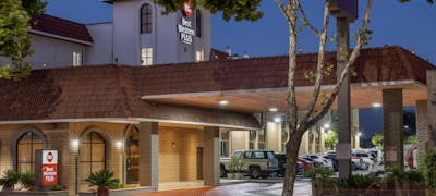 Best Western Plus South Bay Hotel