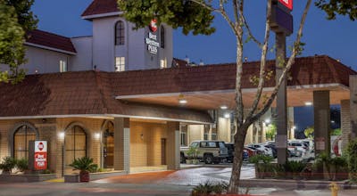 Best Western Plus South Bay Hotel