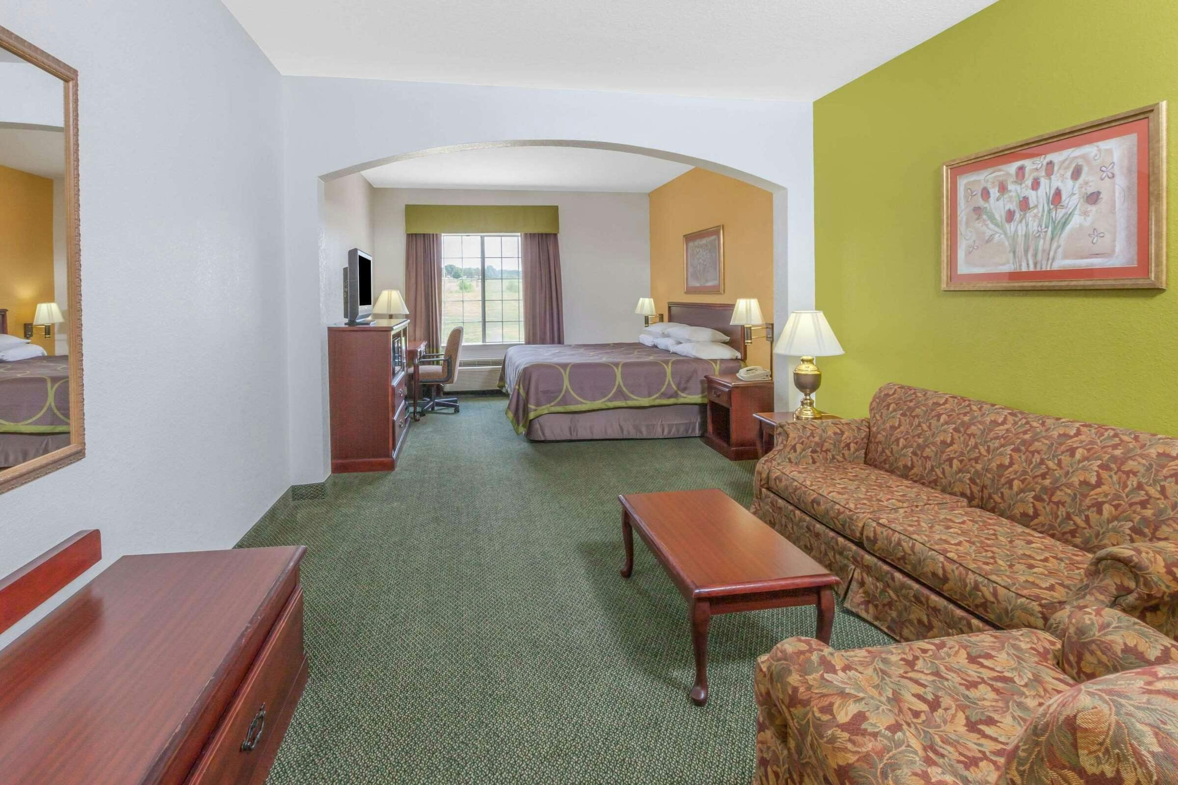 Hotel Super 8 Hillsboro photo 4