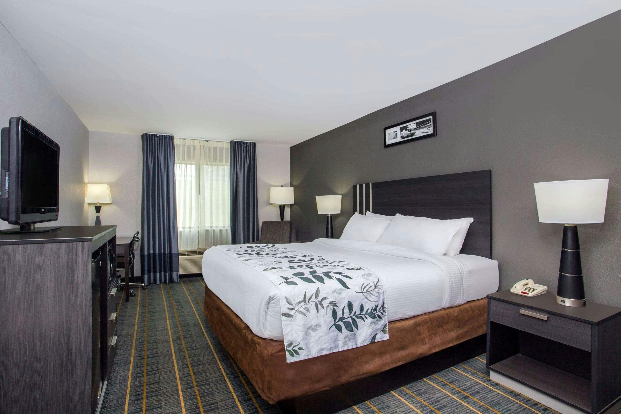 Hotel Baymont IS Lancaster photo 5