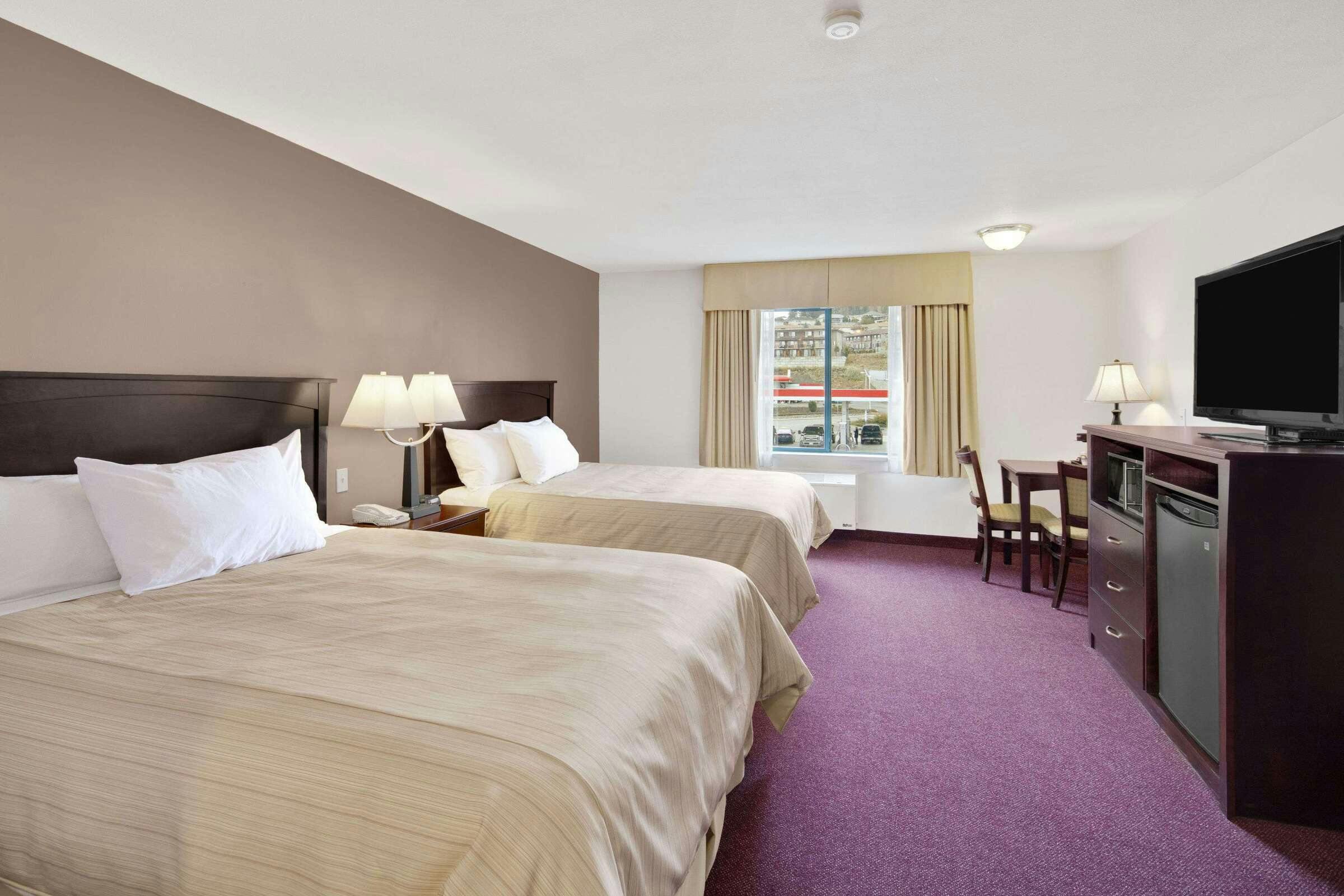 Hotel Days Inn by Wyndham Kamloops BC photo 4
