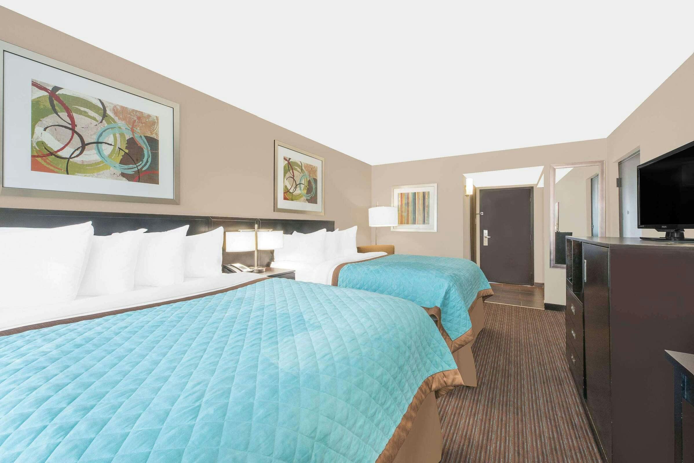 Hotel Wyndham Garden Midland photo 2