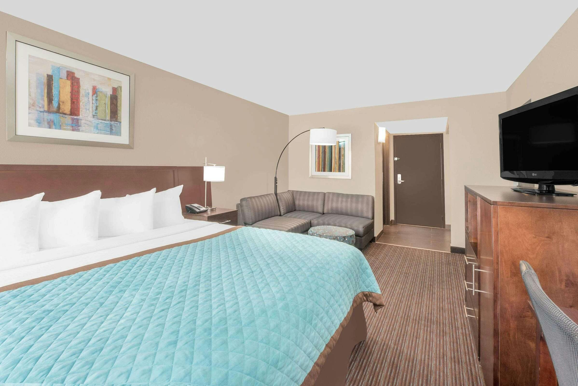 Hotel Wyndham Garden Midland photo 3