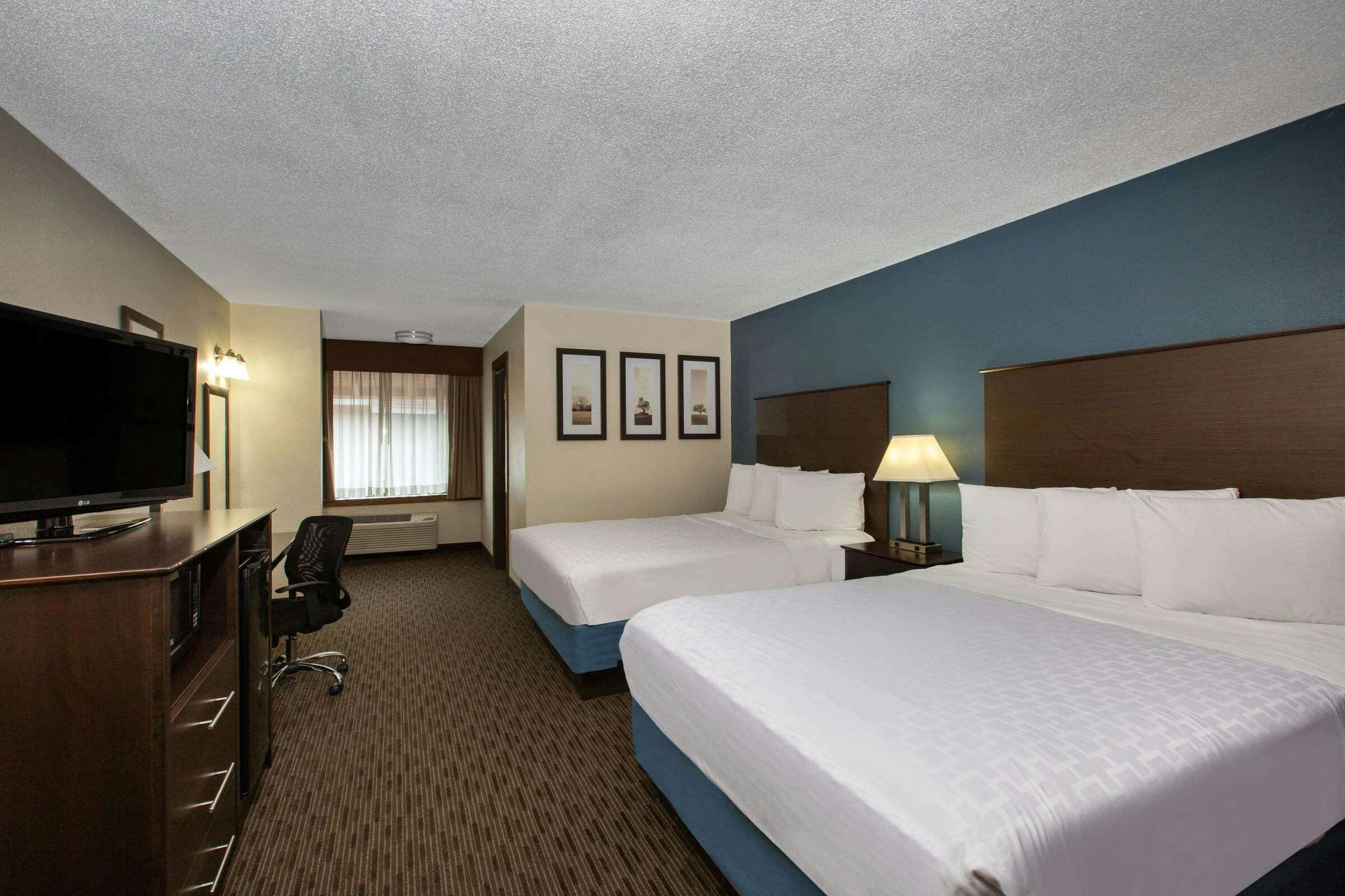 Hotel AmericInn La Crosse Riverfront photo 4