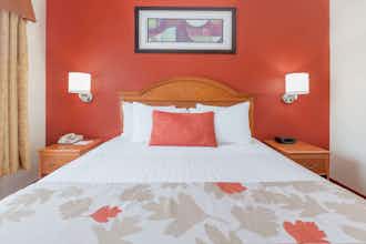 Hotel Hawthorn Stes Irving DFW South photo 4