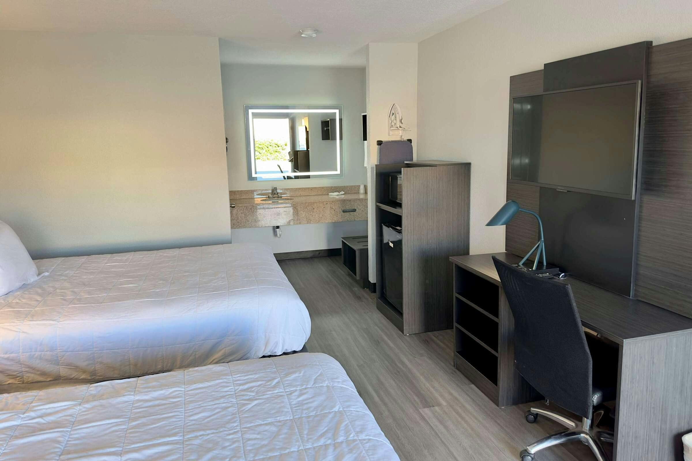 Hotel Baymont by Wyndham Rock Hill photo 5