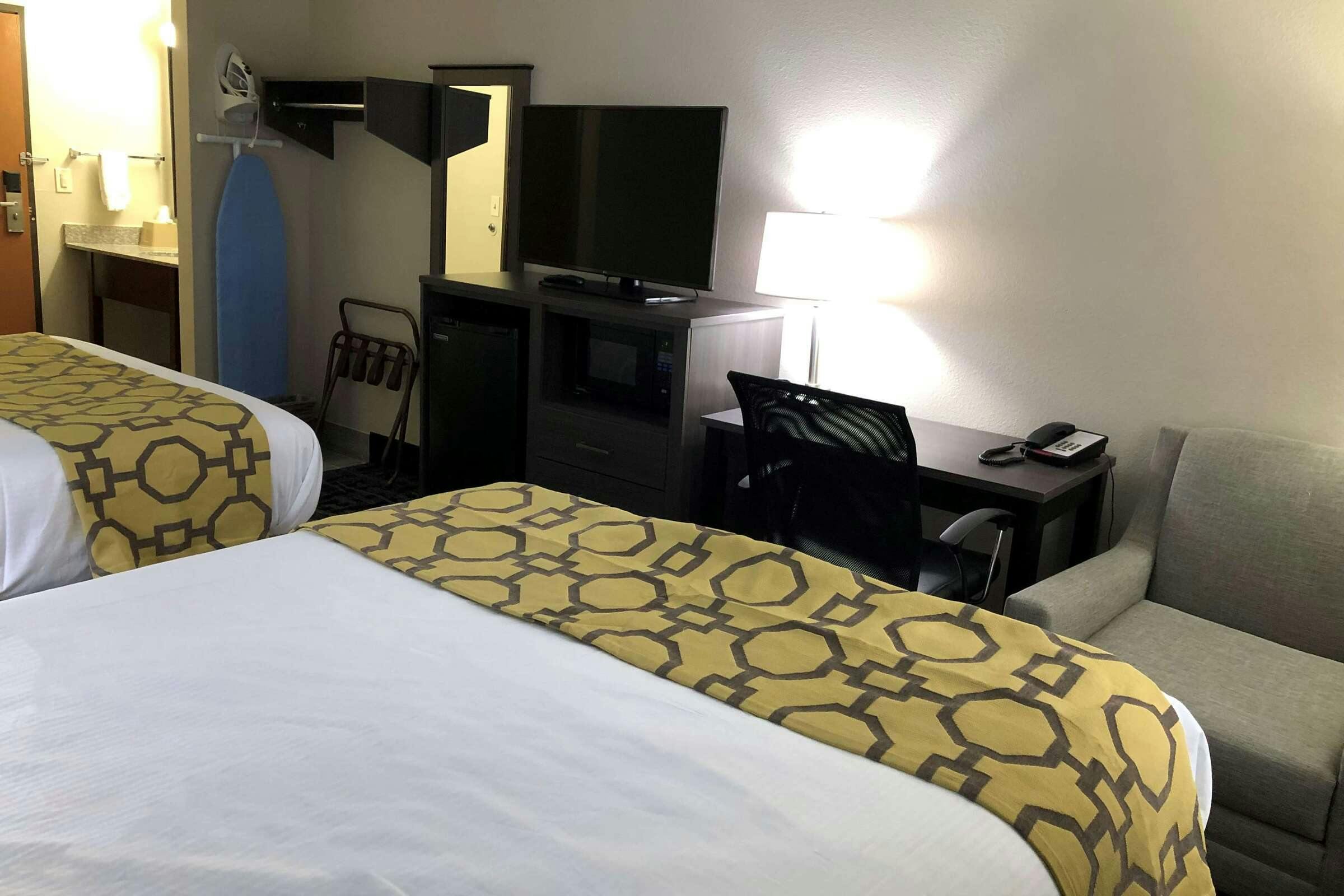 Hotel Baymont Joliet photo 4