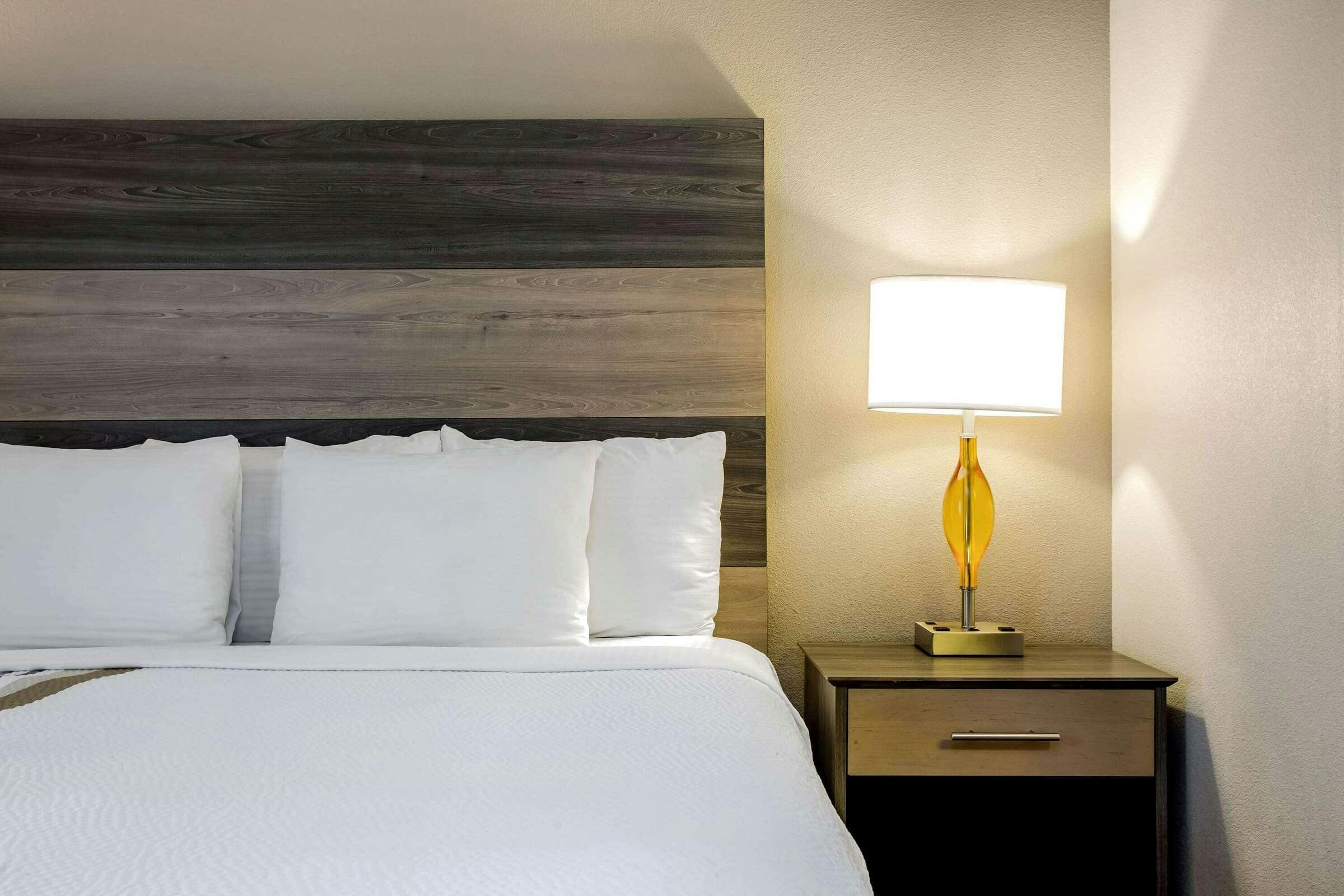 Hotel La Quinta Inn & Suites by Wyndham Andrews photo 1