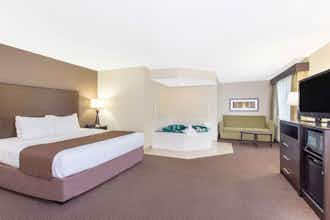 Hotel AmericInn Rhinelander photo 3