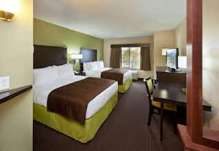 Hotel AmericInn by Wyndham Fairfield photo 1