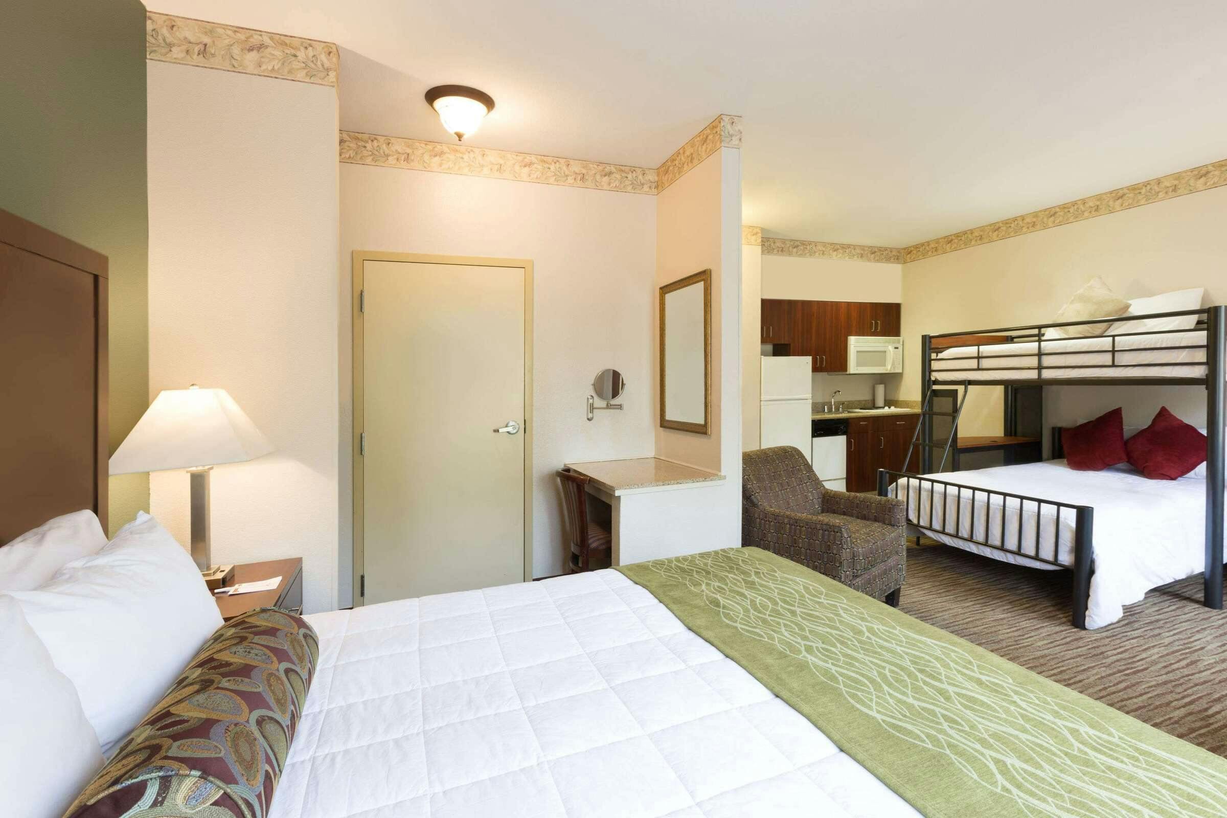 Hotel Hawthorn Suites Rancho Cordova photo 2