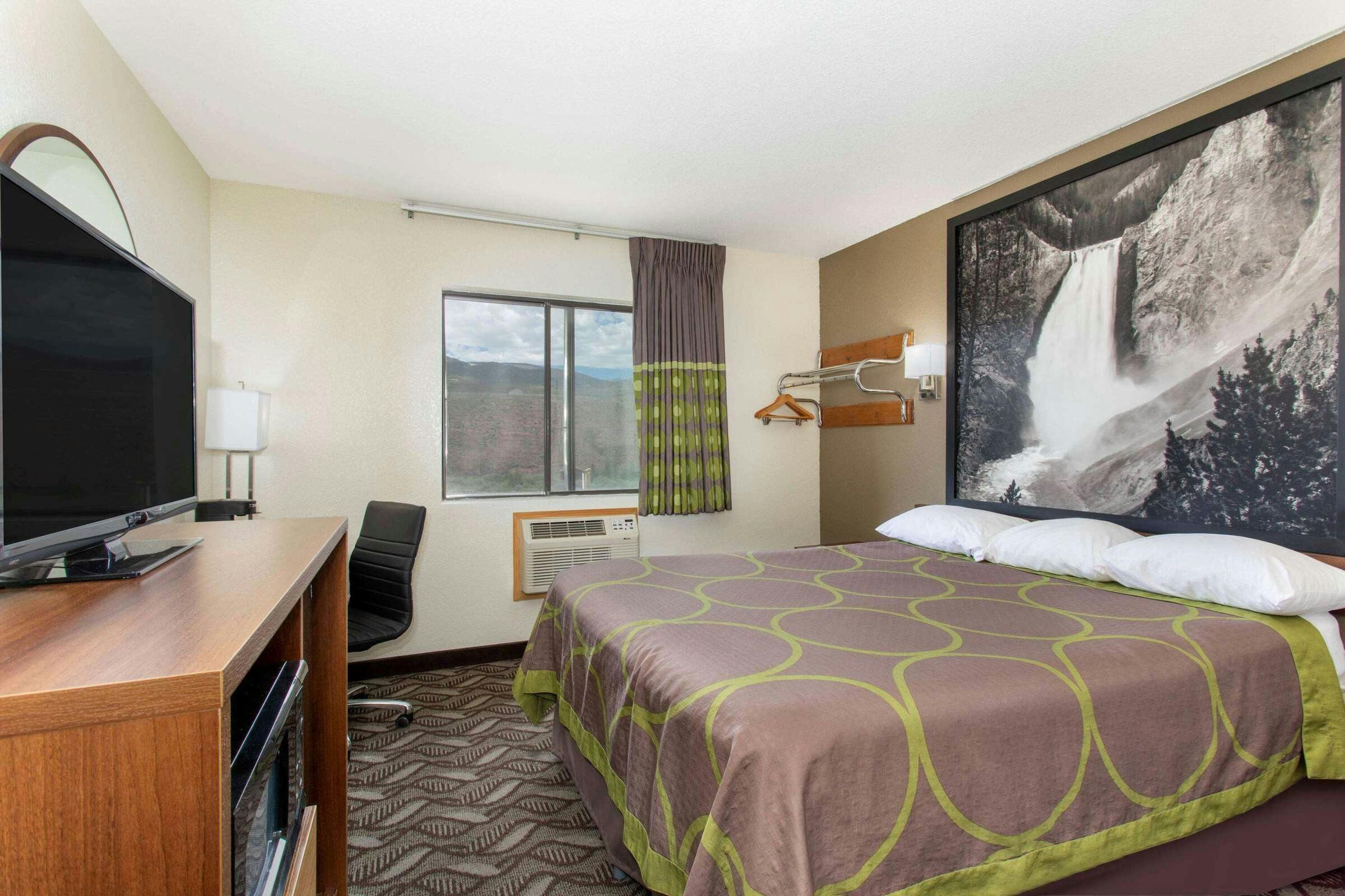 Hotel Super 8 Dubois WY photo 5