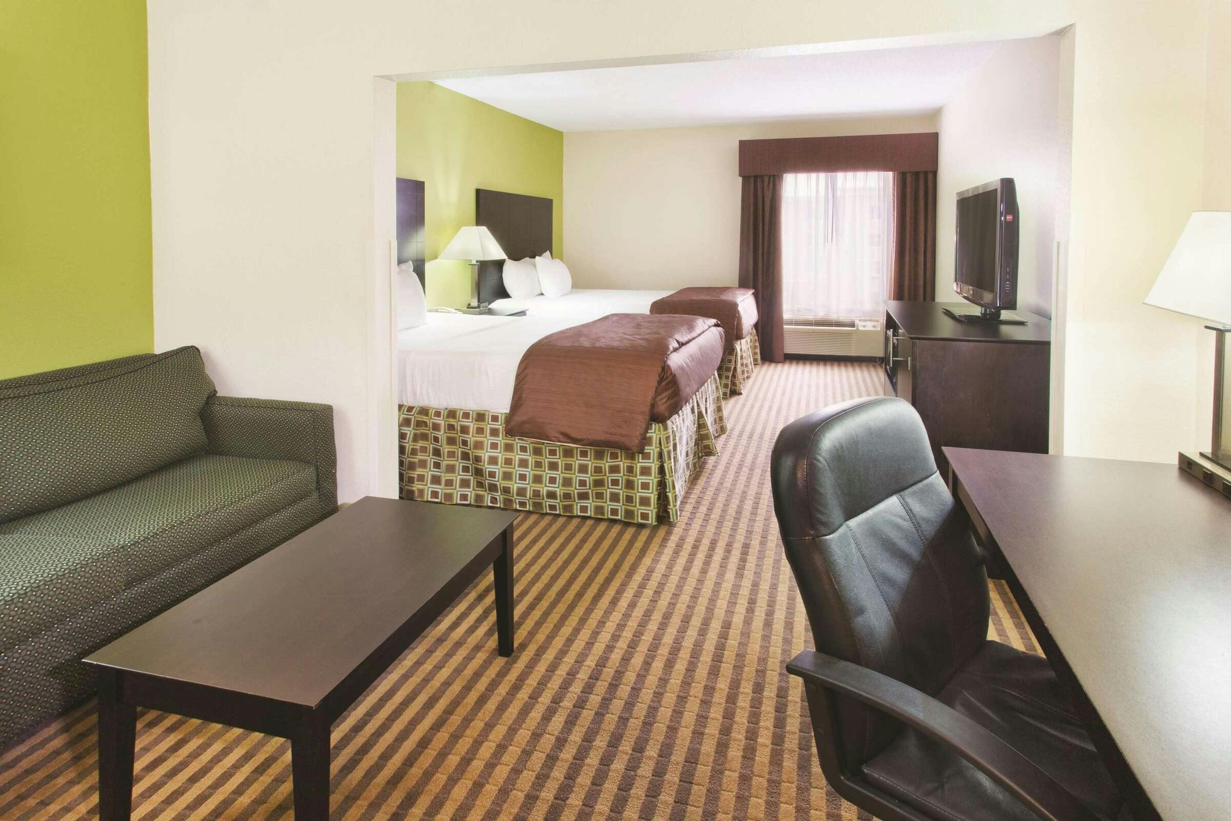 Hotel La Quinta Inn Ste Grove City photo 1