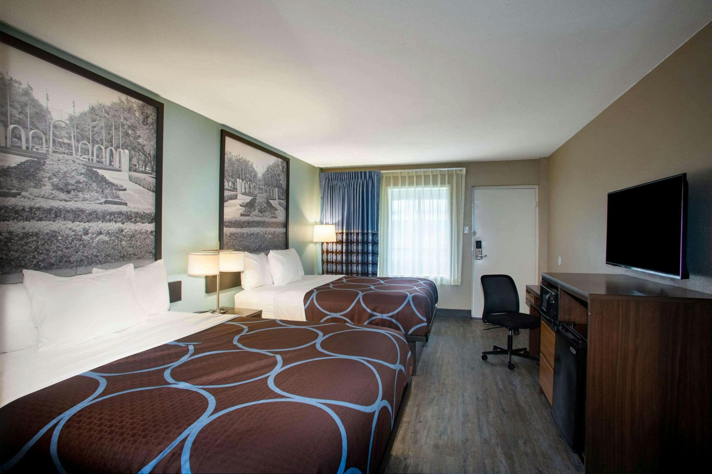 Hotel Super 8 by Wyndham Mobile I-65 photo 4