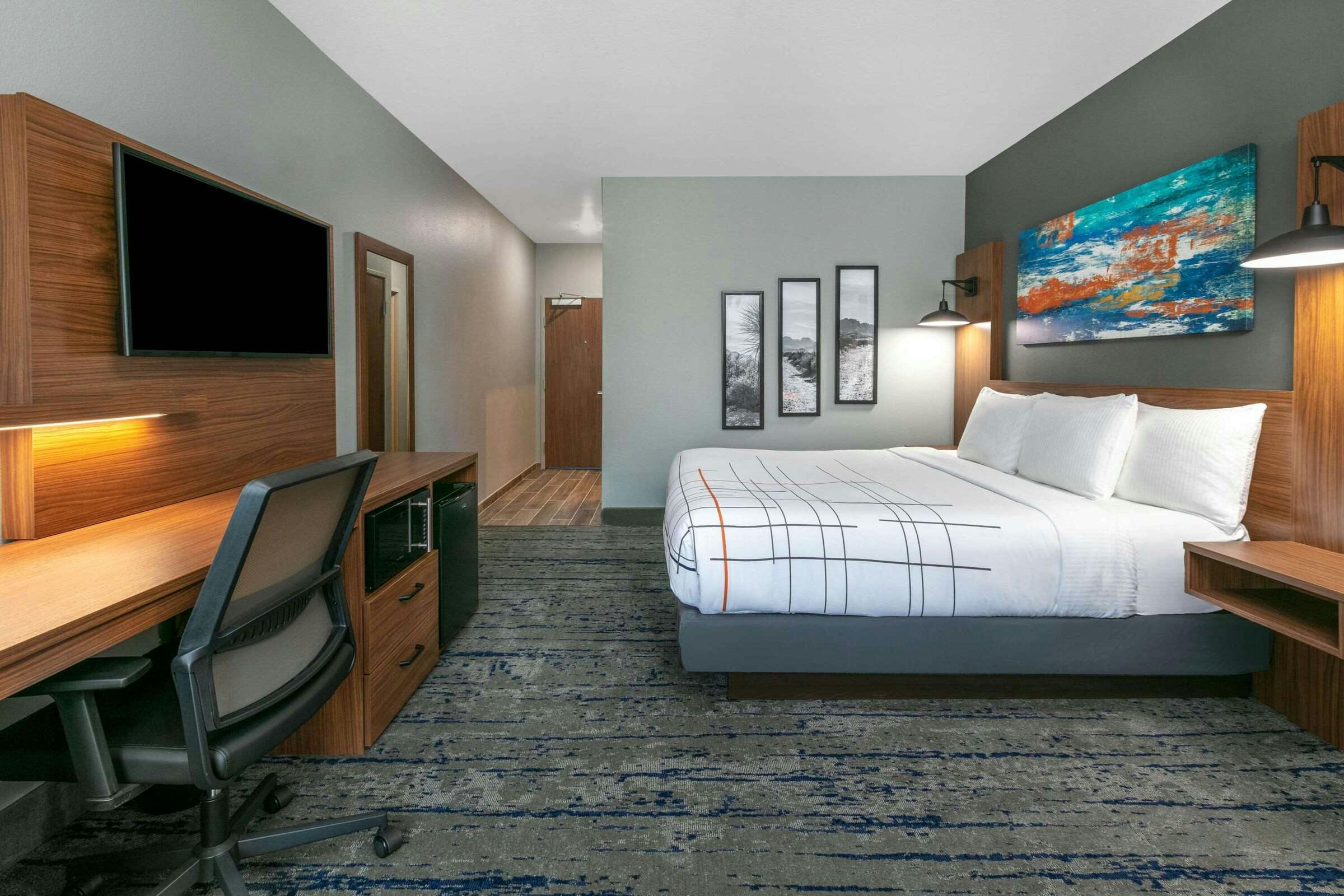 Hotel LQ Jacksonville TX photo 1