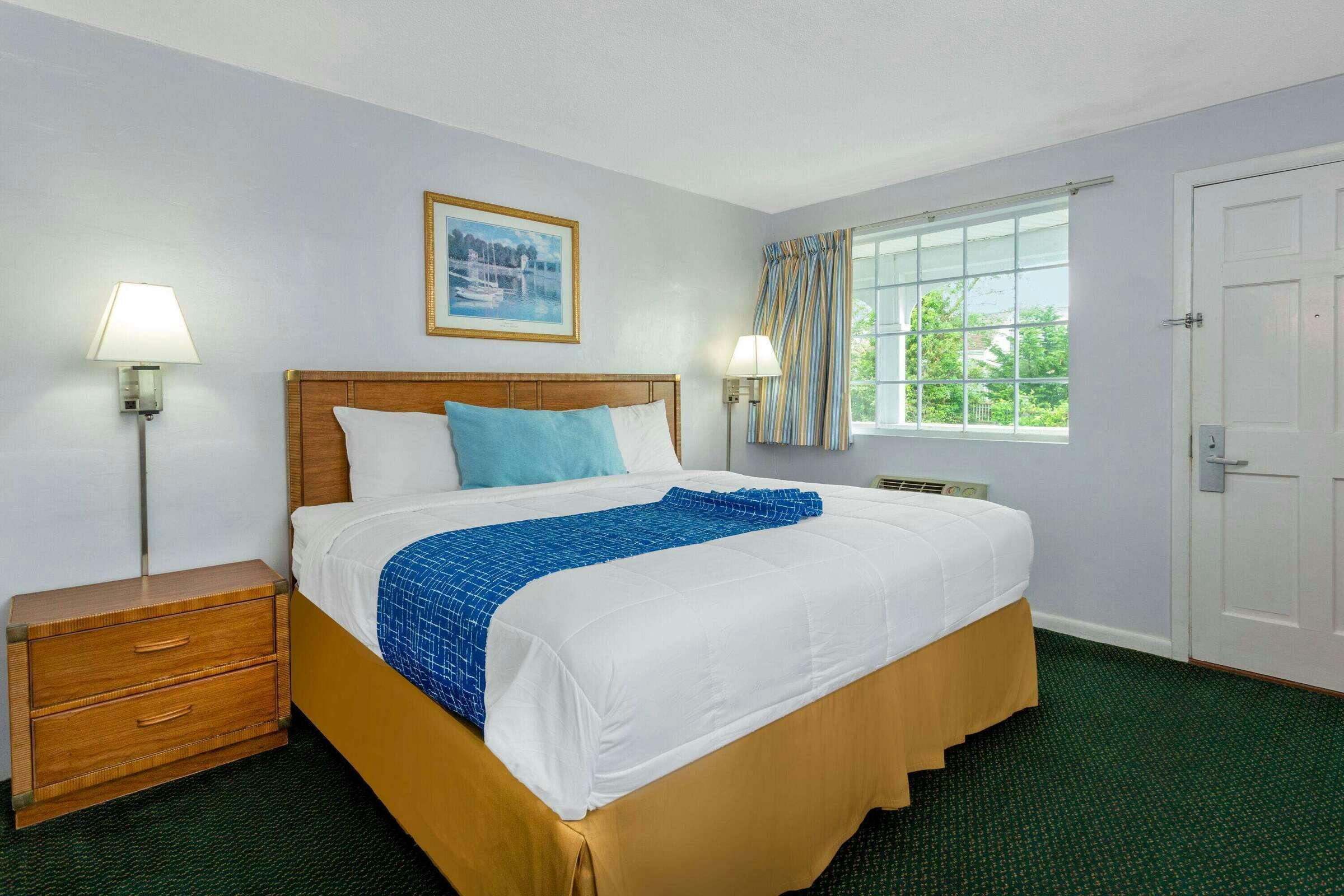 Hotel Travelodge Cape Cod Area photo 1
