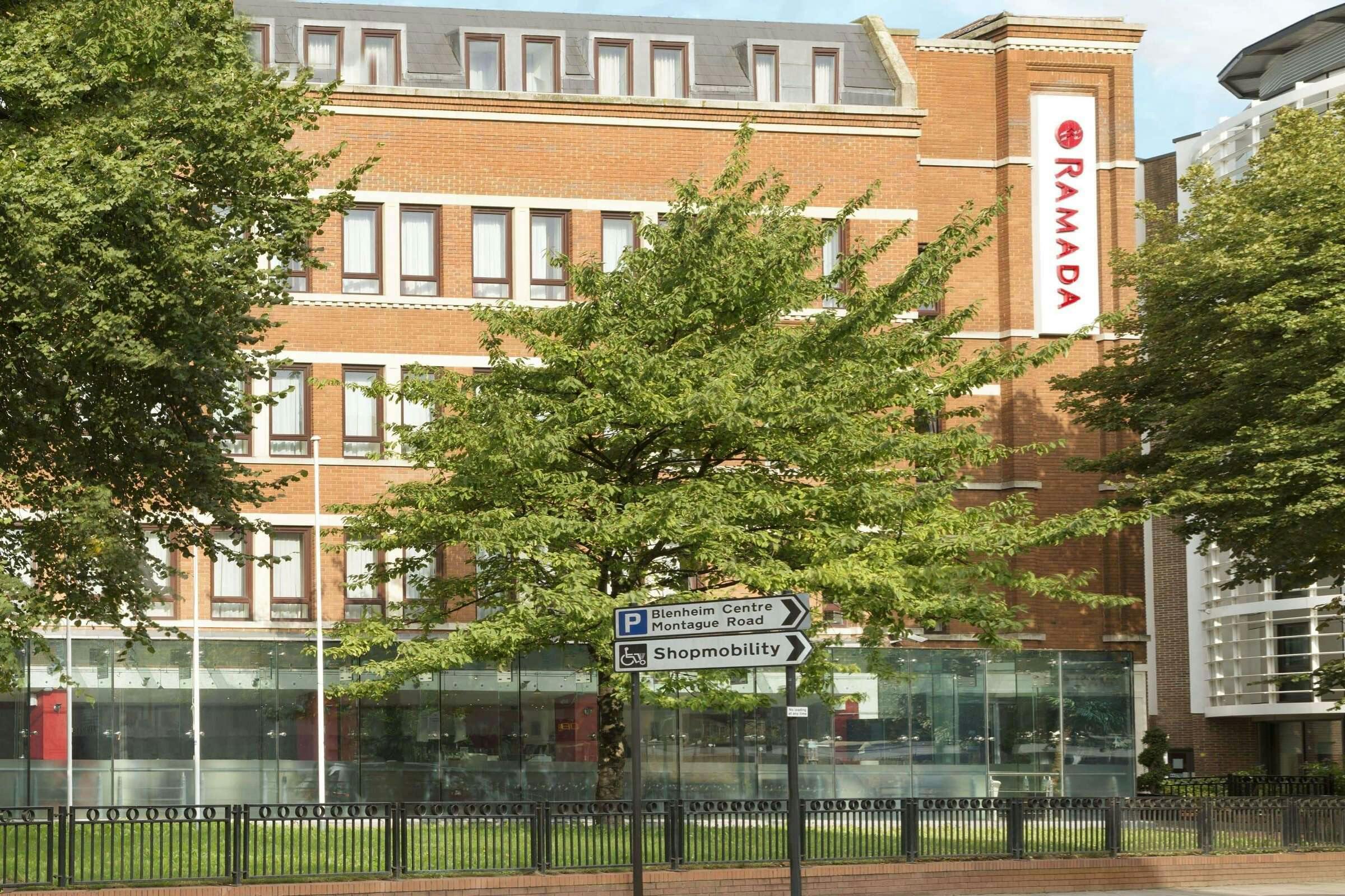 Ramada by Wyndham Hounslow - Heathrow East