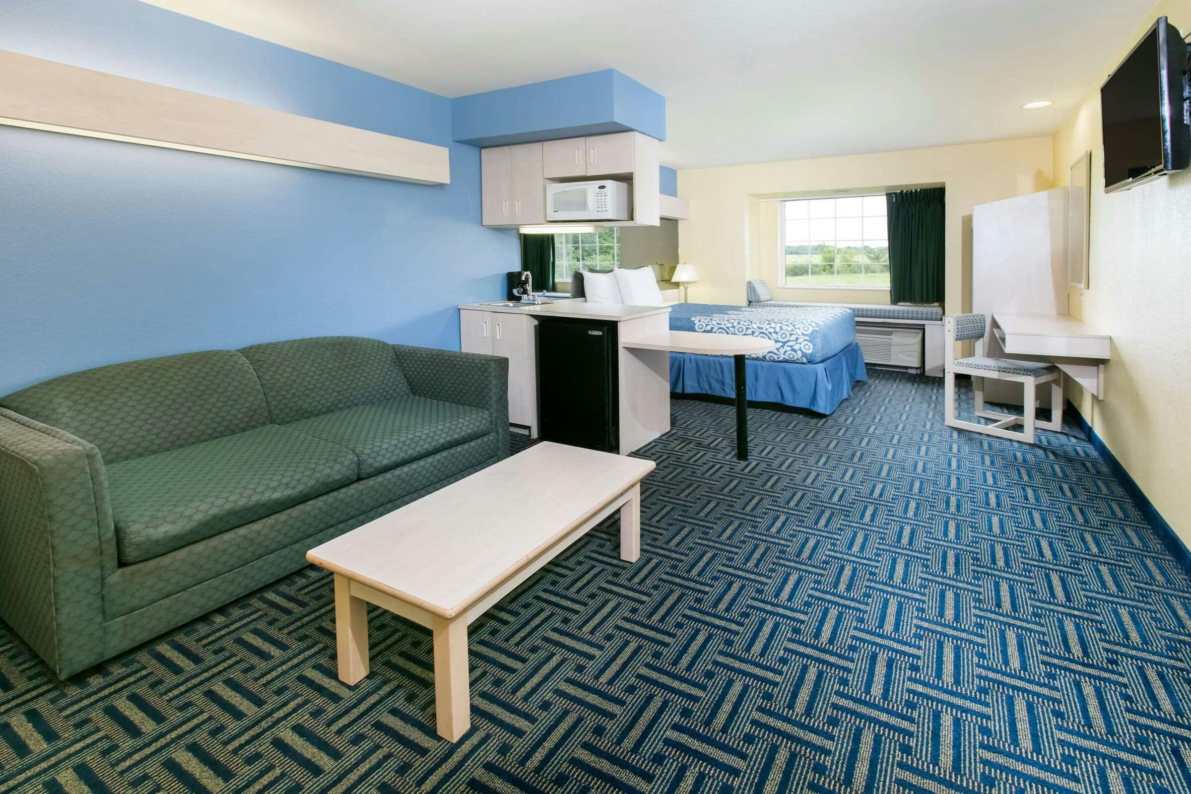 Hotel DI Suites Pryor photo 4