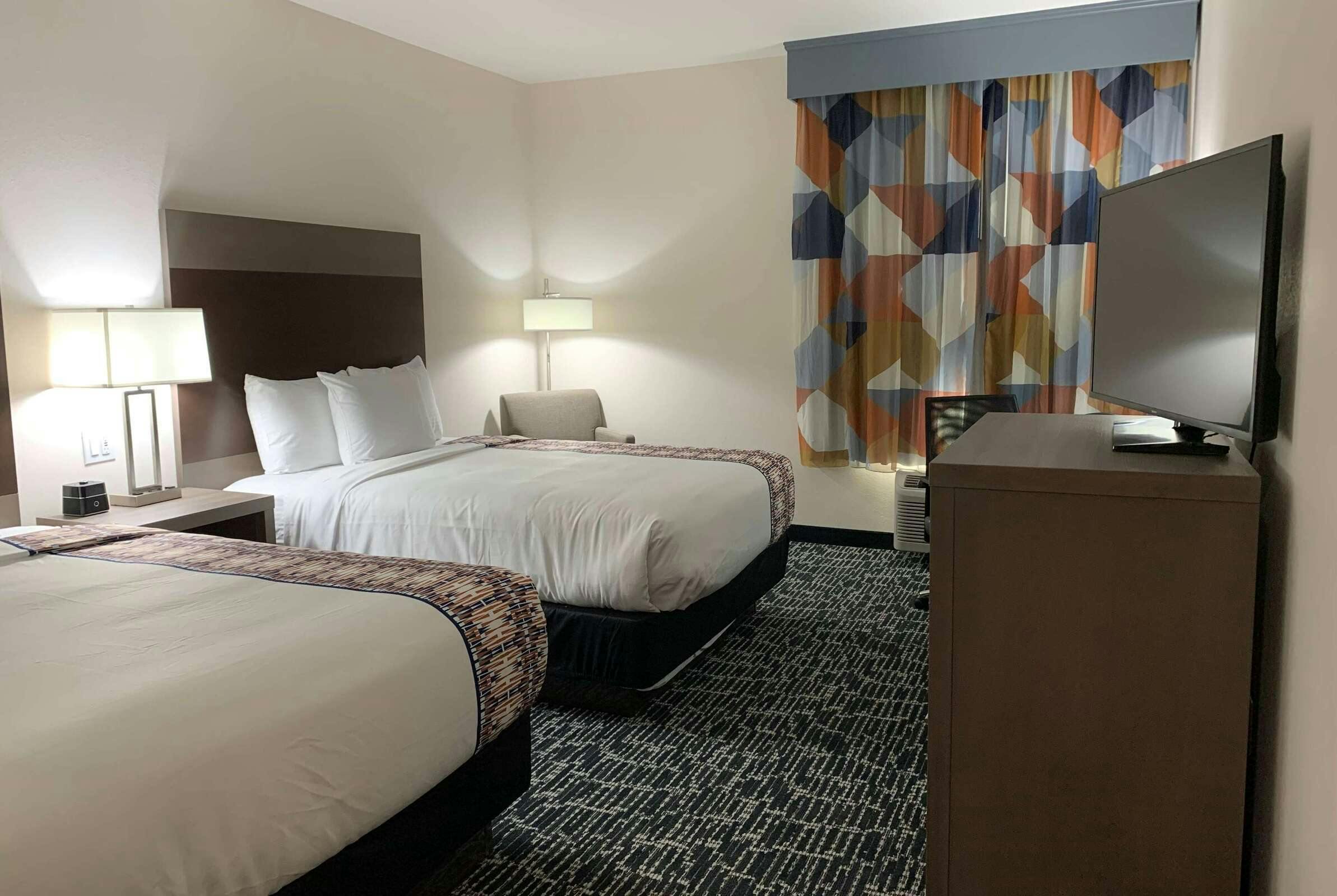 Hotel La Quinta Inn & Suites by Wyndham-Red Oak TX IH-35E photo 3