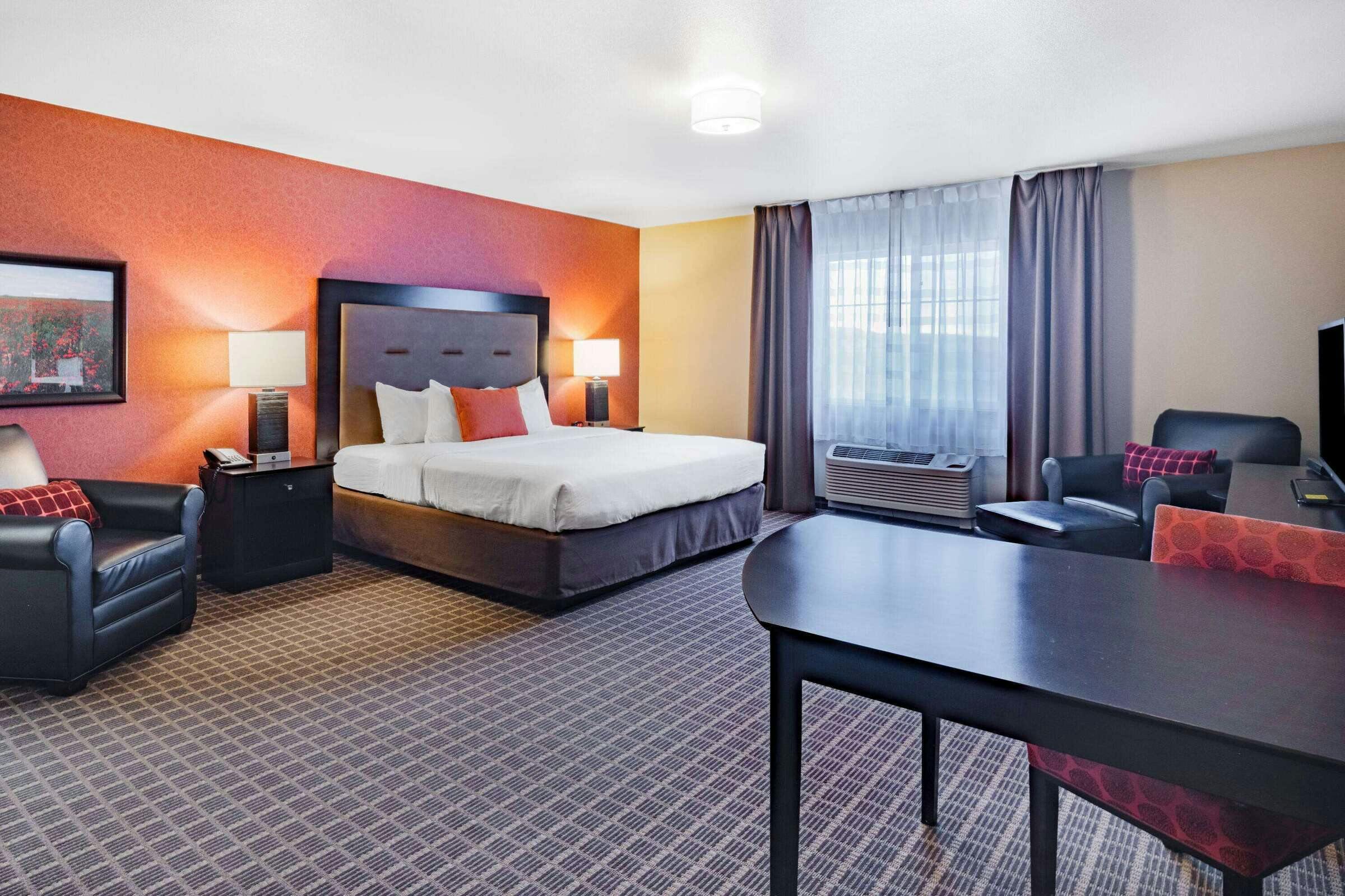 Hotel Hawthorn Extended Stay by Wyndham Dickinson photo 4