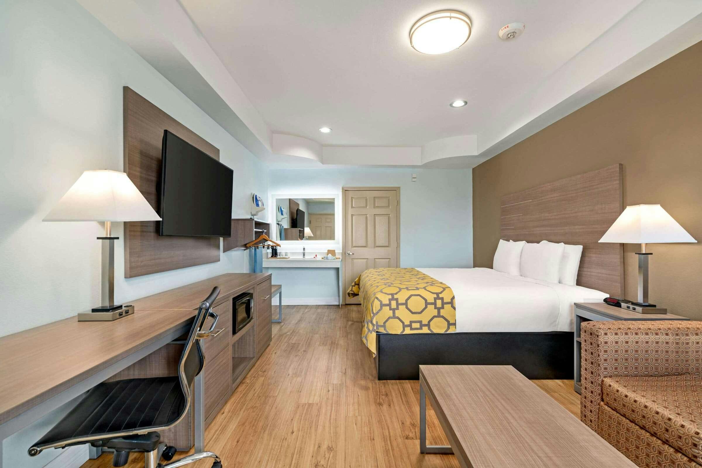 Hotel Baymont by Wyndham Kingwood photo 5