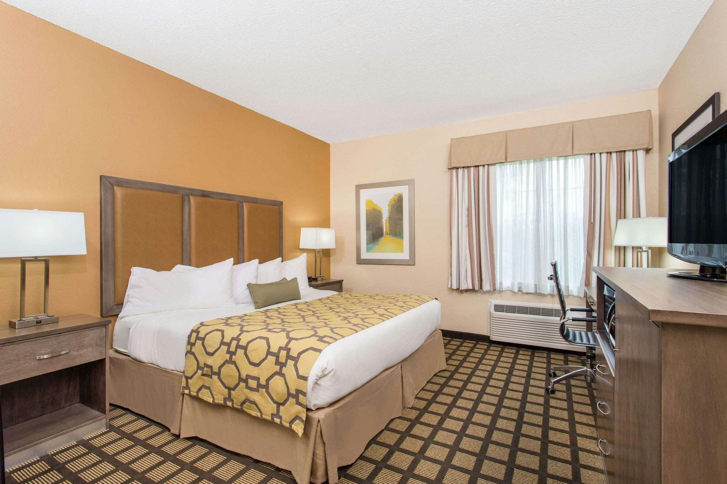 Hotel Baymont I S Plymouth photo 1