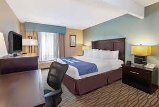 Hotel Days Inn Petoskey photo 1