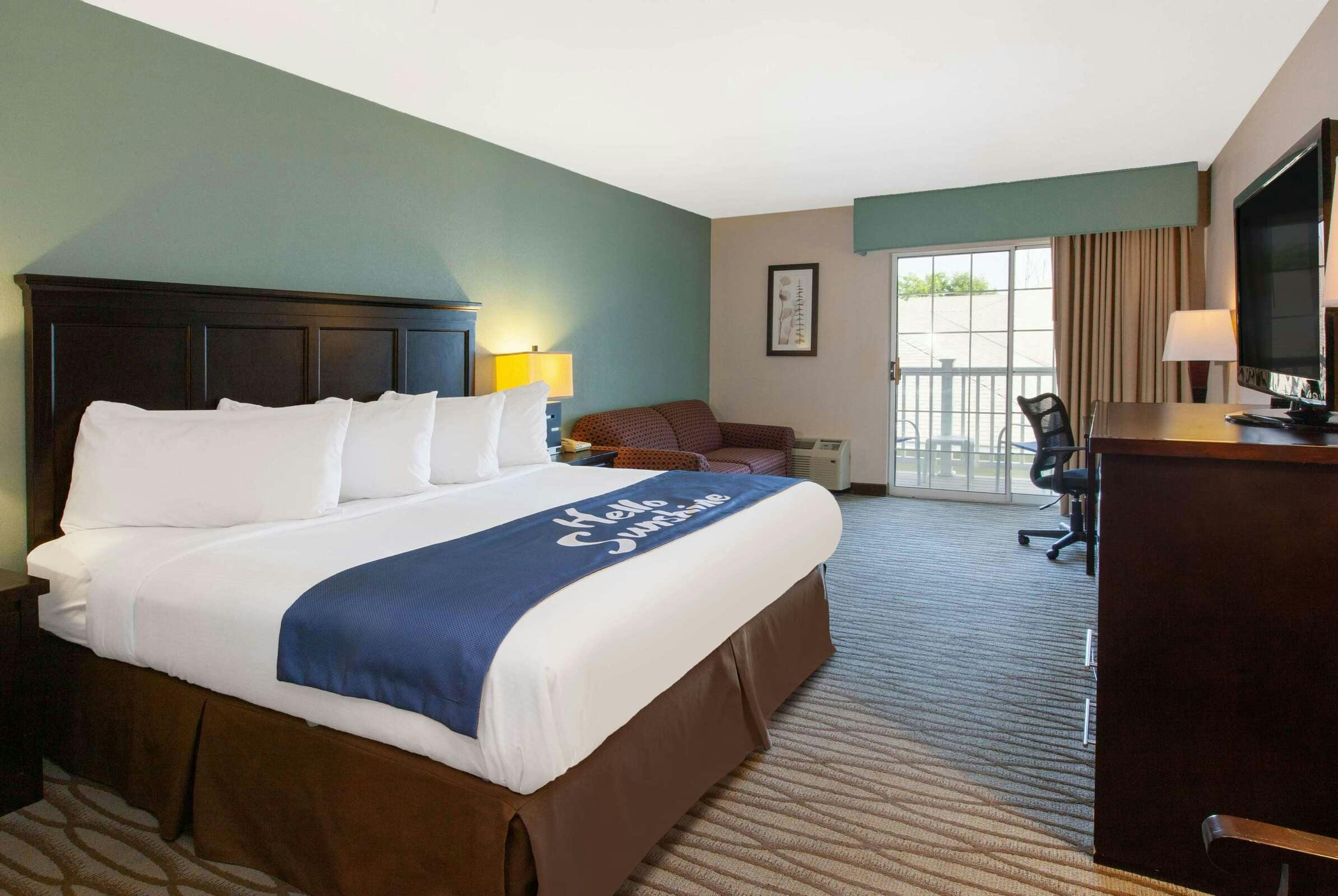 Hotel Days Inn Petoskey photo 2