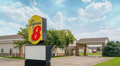 Super 8 by Wyndham Beresford