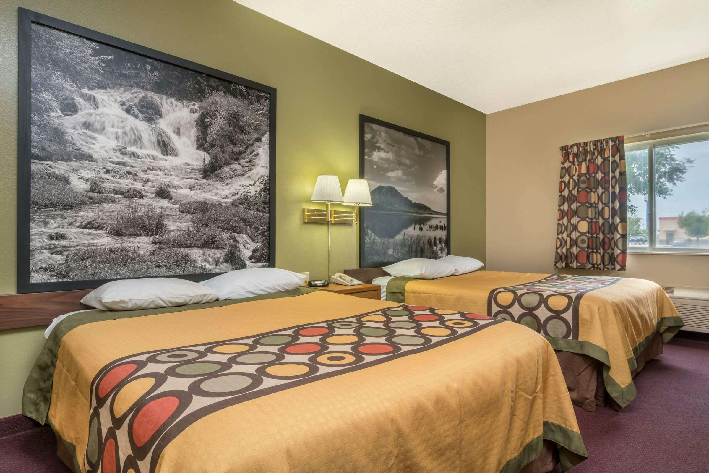 Hotel Super 8 by Wyndham Beresford photo 4