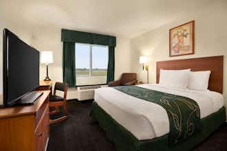 Hotel Baymont by Wyndham Fremont photo 3